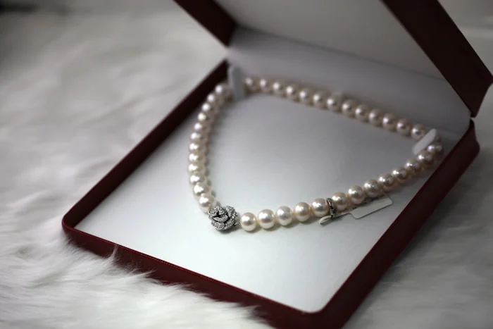 Fine gold jewelry